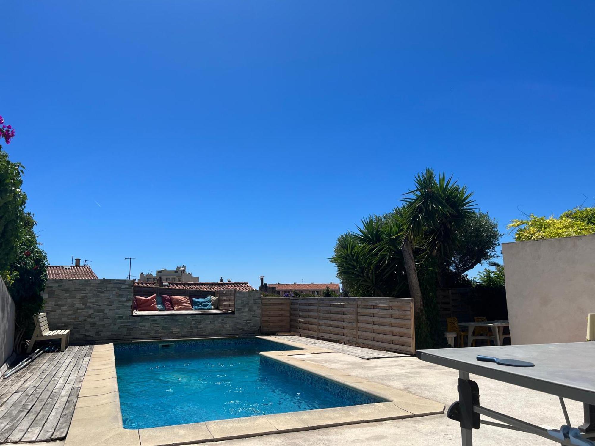 Pour 4 Face A La Piscine Apartman Marseille Kültér fotó